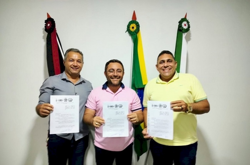 Prefeitos de Aparecida, São Francisco e Santa Cruz renovam convênio para implementar ações para beneficiar a Casa de Apo